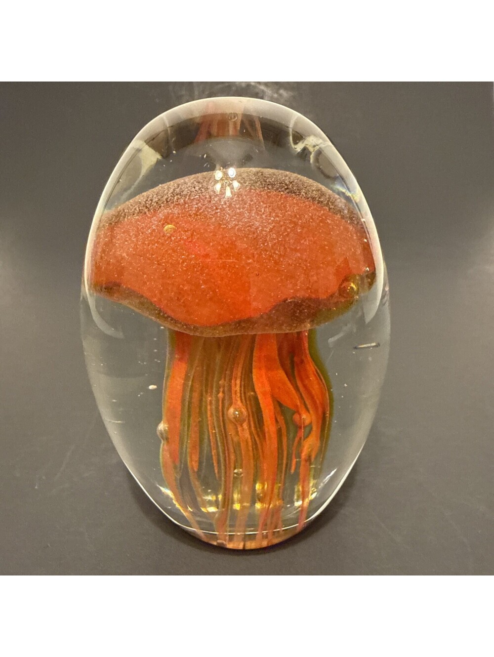 Dynasty Gallery Jellyfish Paperweight Orange UV Blacklight Reactive Glass 4"